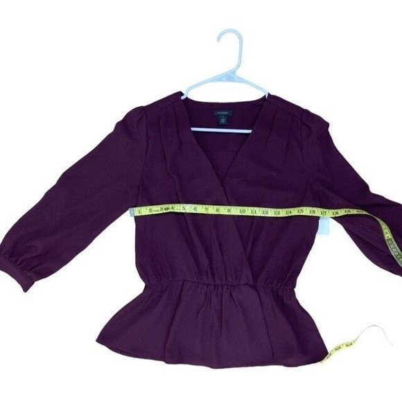 Halogen Womens Blouse Burgundy Deep V-Neck With Button Long Sleeve XS  NWOT - Picture 6 of 7
